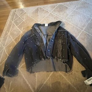 NEW WITH TAGS Women's Vocal Medium Black Distressed Denim Jacket